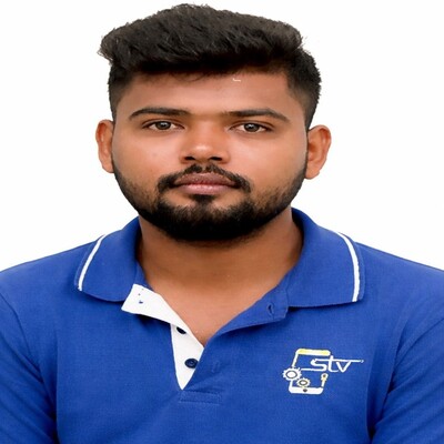 Senior technician at SLV Authorised Mobile Repair Center